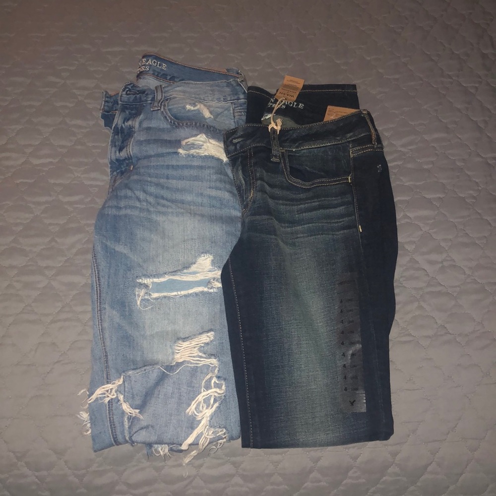 2 AE Jeans